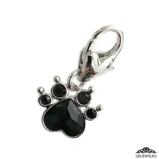 <img class='new_mark_img1' src='https://img.shop-pro.jp/img/new/icons8.gif' style='border:none;display:inline;margin:0px;padding:0px;width:auto;' />BeCharmed Black Polly Paw