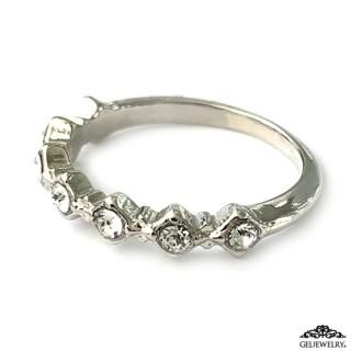 <img class='new_mark_img1' src='https://img.shop-pro.jp/img/new/icons8.gif' style='border:none;display:inline;margin:0px;padding:0px;width:auto;' />Half Eternity Ring C Crystal & Silver