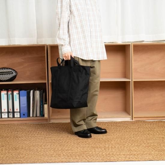 イーラ era. tatazumaiizumai omusubi bag 茶色 イーラ era. tatazumaiizumai omusubi bag 茶色