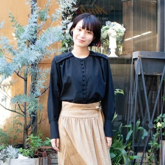 SUSURI ススリ 「アシャブラウス 23-450」 - WEEKENDER SHOP ANDEL