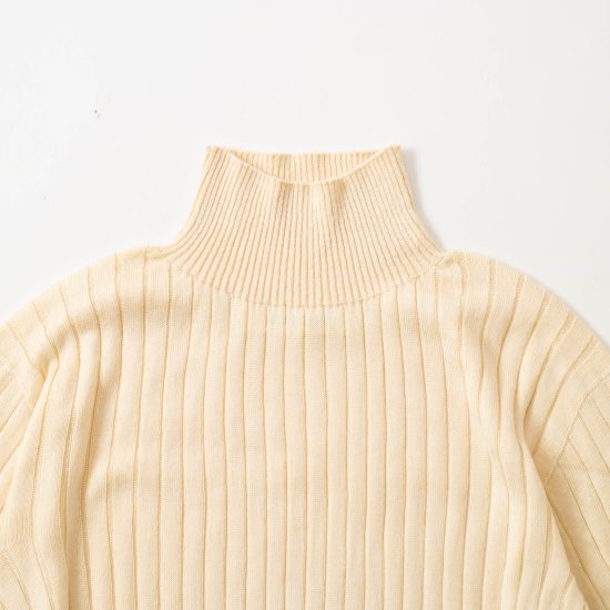 【新品未使用】　susuriセーター