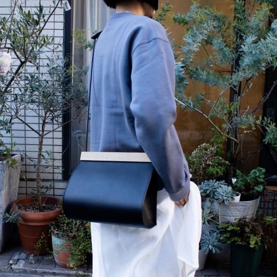 YURUKU (ユルク) 「Clap Wood Round Pouch」－ WEEKENDER SHOP ANDEL