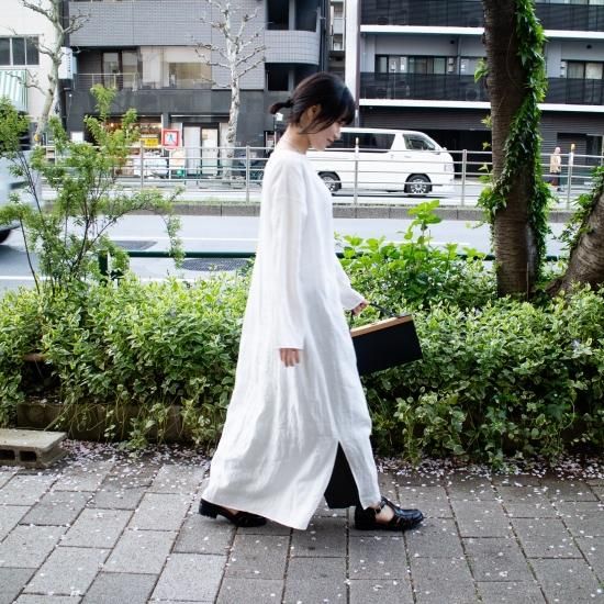 ŠP(エシュペー) 「1/60 LINEN APRON ONEPIECE」-WEEKENDER ŠP(エシュペー) 「1/60 LINEN APRON ONEPIECE」-WEEKENDER