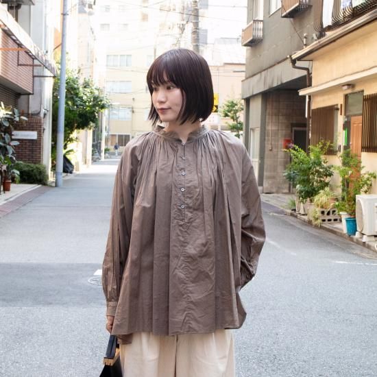 ŠP(エシュペー) 「CHURCH SMOCK BLOUSE」-WEEKENDER SHOP ANDEL ŠP(エシュペー) 「CHURCH SMOCK BLOUSE」-WEEKENDER SHOP ANDEL