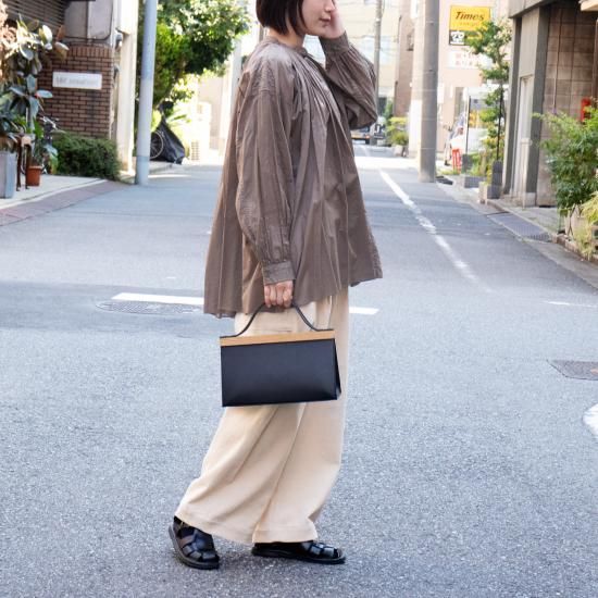 ŠP(エシュペー) 「CHURCH SMOCK BLOUSE」-WEEKENDER SHOP ANDEL ŠP(エシュペー) 「CHURCH SMOCK BLOUSE」-WEEKENDER SHOP ANDEL