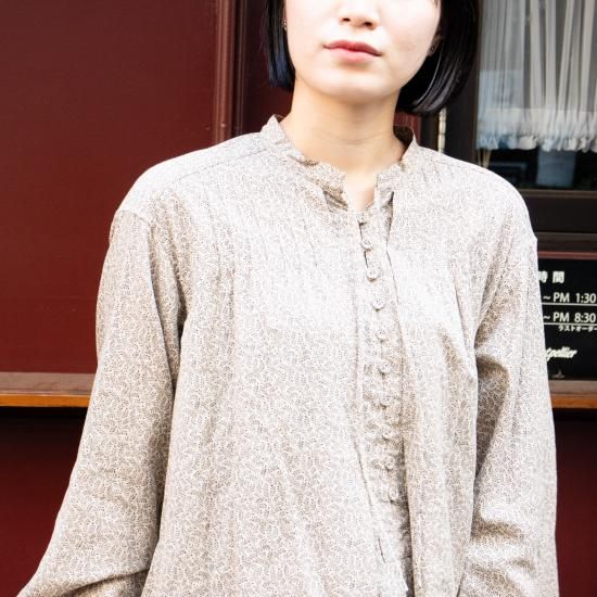 SUSURI ススリ 「ストークブラウス 24-455」 - WEEKENDER SHOP ANDEL