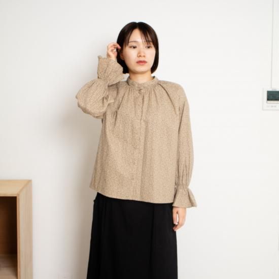 SUSURI ススリ 「メロフォンブラウス 24-456」 - WEEKENDER SHOP