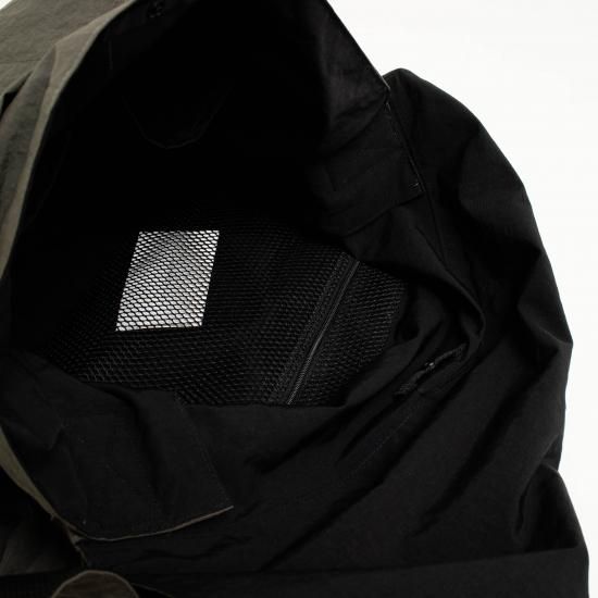 ERA メッセンジャーバッグ ERA./SHRINK NO MESSENGER BAG