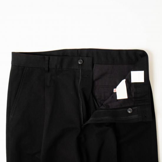 YOKO SAKAMOTO ヨーコサカモト 「ONE PLEATED TROUSERS