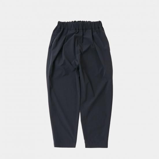 no control air 黒の細身テーパードパンツ no control air 黒の細身テーパードパンツ