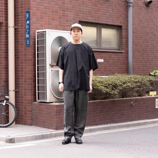 d*u様 YOKO SAKAMOTO ヘンリーネック Tシャツ オリーブ 24S d*u様 YOKO SAKAMOTO ヘンリーネック Tシャツ オリーブ 24S