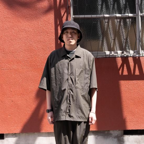 STILL BY HAND スティルバイハンド 「ナイロン素材 オープンカラー