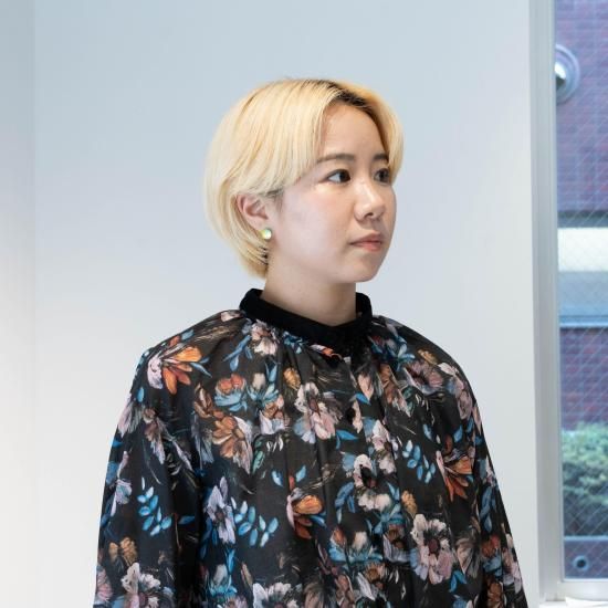 完売 新品未使用 susuri ススリ コットン メロフォン ブラウス 花柄 SUSURI（ススリ）メロフォンブラウス（Black）｜通販 - ソコノワ