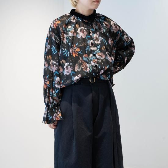 完売 新品未使用 susuri ススリ コットン メロフォン ブラウス 花柄 SUSURI（ススリ）メロフォンブラウス（Black）｜通販 - ソコノワ