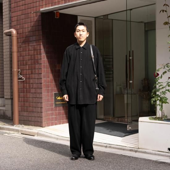 yoko ila38ブラック YOKO SAKAMOTO ヨーコサカモト 「DOUBLE PLEATED WIDE EASY PANTS