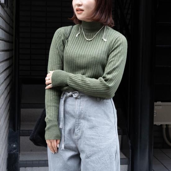 SUSURI ススリ 「ポエータハイネックセーター 25-850」 - WEEKENDER