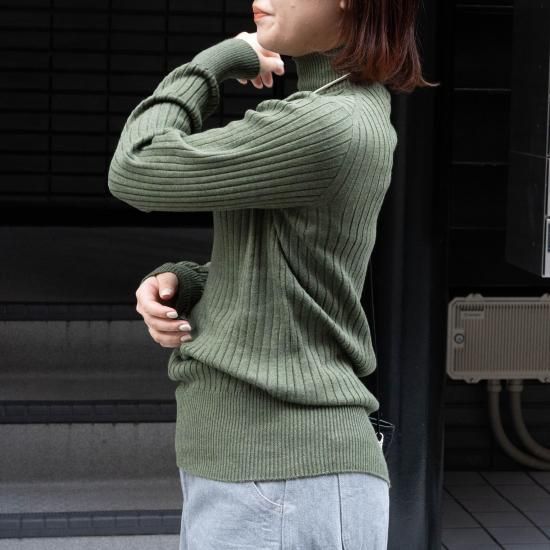 SUSURI ススリ 「ポエータハイネックセーター 25-850」 - WEEKENDER