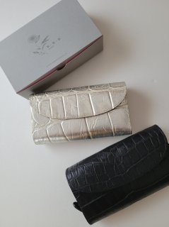 ★si-si-si comfort（スースースーコンフォート） レザークロコ型押し　長財布 