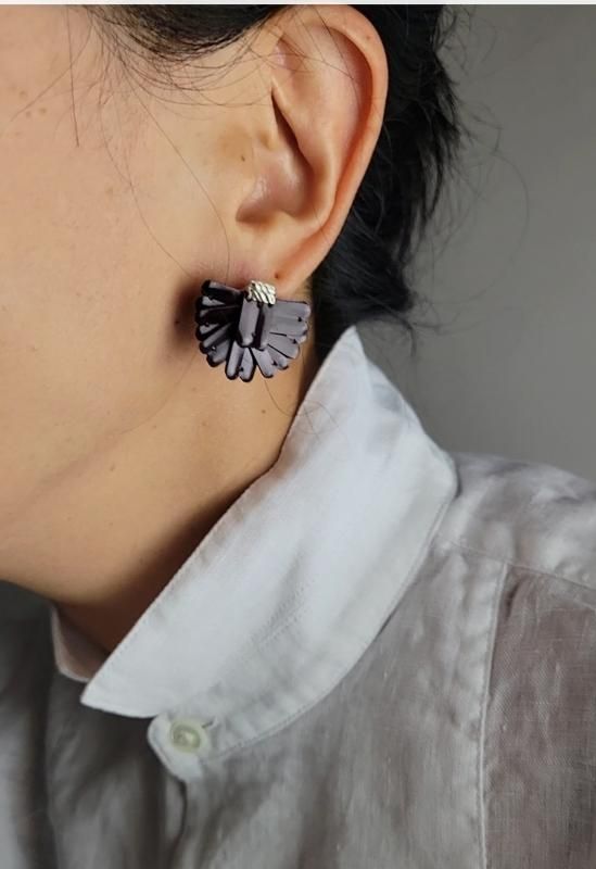 1度のみ■tamas/ タマス■gray×blackピアス tamas(タマス） ピアス ”港の鳥たち” - バナナブラウン - 川越