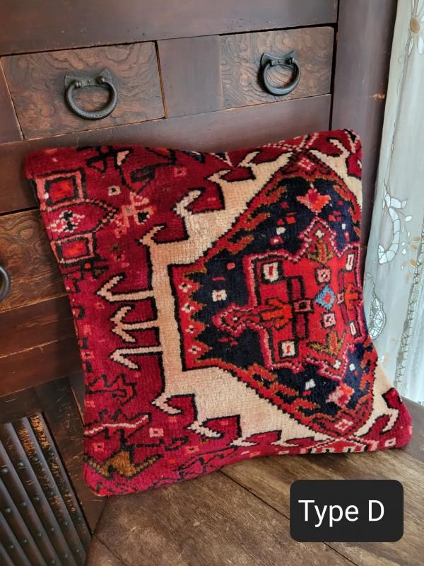 クッションカバー ヴィンテージ イラン ラグ トライバル C トライバル絨毯クッションカバー（Vintage Remake Persian Rug