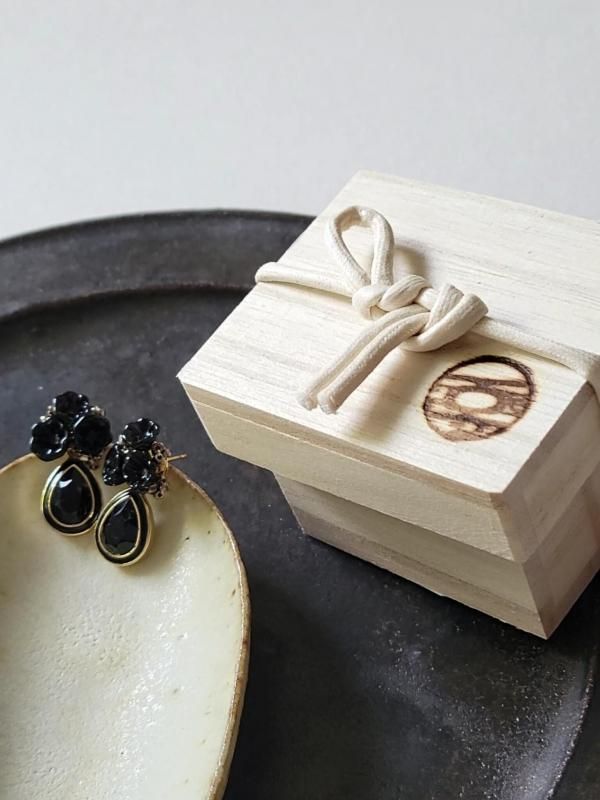 monshiro （モンシロ）Hollyhock glass earring ホリホック