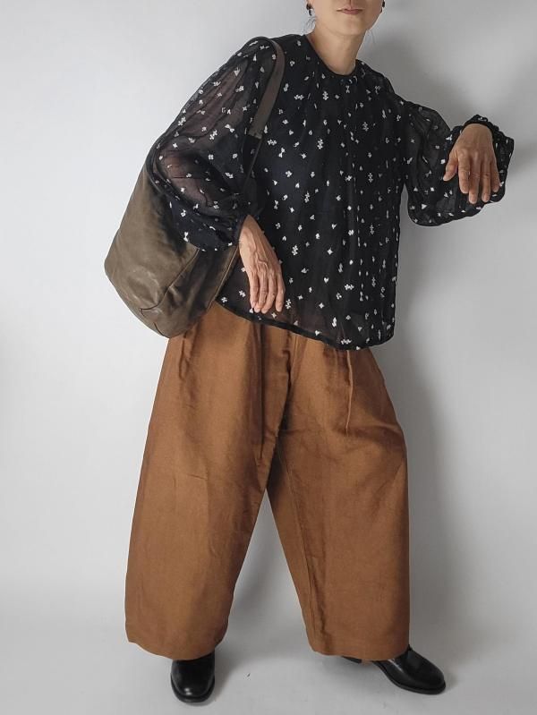 新品未使用　英国製yarmo ヤーモ　モールスキンワークパンツ　カーキ 新品未使用 英国製yarmo ヤーモ モールスキンワークパンツ カーキ