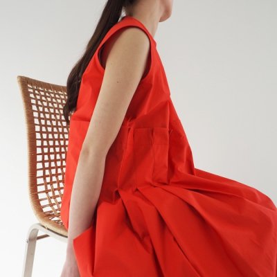ODÀMI Dress red<img class='new_mark_img2' src='https://img.shop-pro.jp/img/new/icons8.gif' style='border:none;display:inline;margin:0px;padding:0px;width:auto;' />