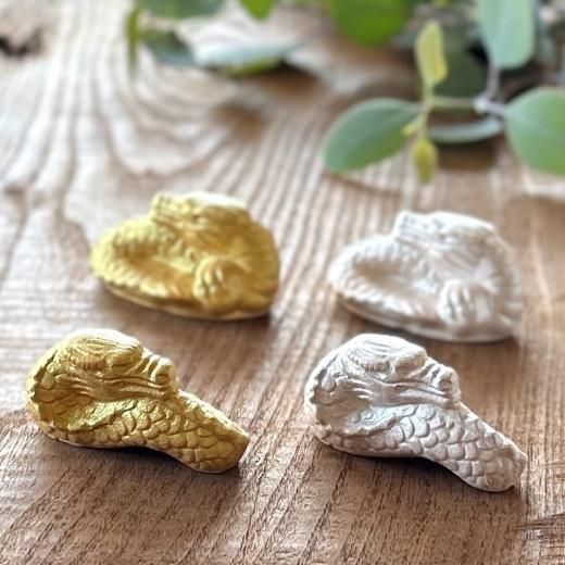 縁起物 金銀 龍(竜 ドラゴン)金属製 箸置き×2個セット