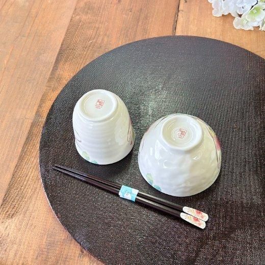 茶碗・湯呑セット | 花水彩-シュウメイ菊 - 美濃焼とやちむんと 茶碗・湯呑セット | 花水彩-シュウメイ菊 - 美濃焼とやちむんと