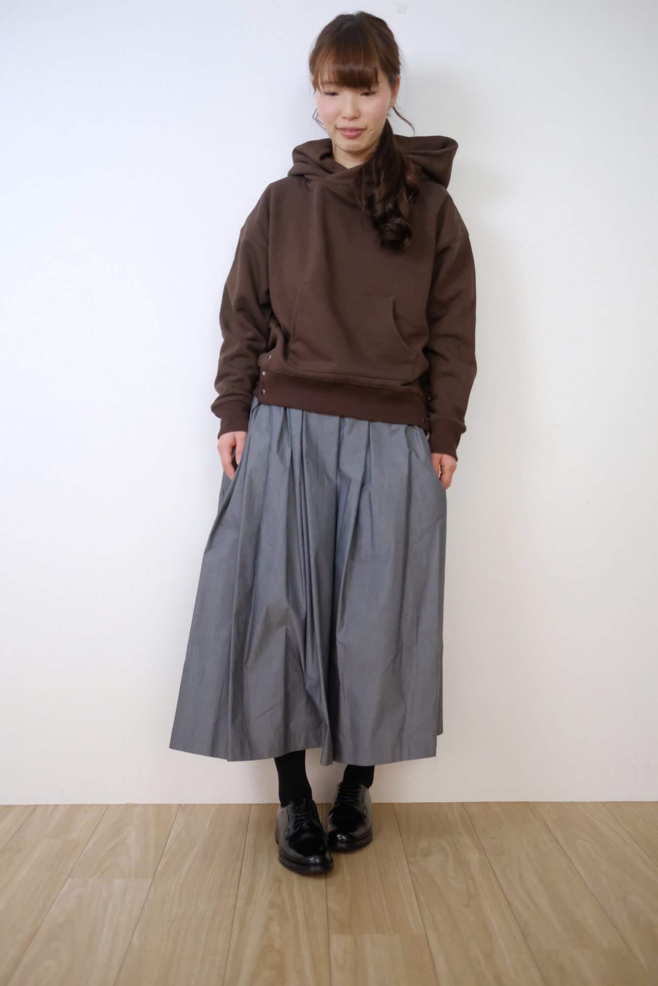 STAMP AND DIARY | タックギャザースカート (grey) | スカート - paper