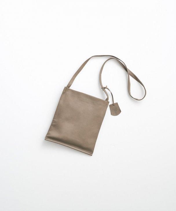 Ren ゴートベロア サコッシュ Smoke Grey バッグ レン 無地 シンプル レザーバッグ Paper Birds ペーパーバーズ レディース アパレル 通販オンラインショップ Ren ゴートベロア サコッシュ Smoke Grey バッグ レン 無地 シンプル レザーバッグ Paper Birds ペーパーバーズ レディース アパレル 通販オンラインショップ