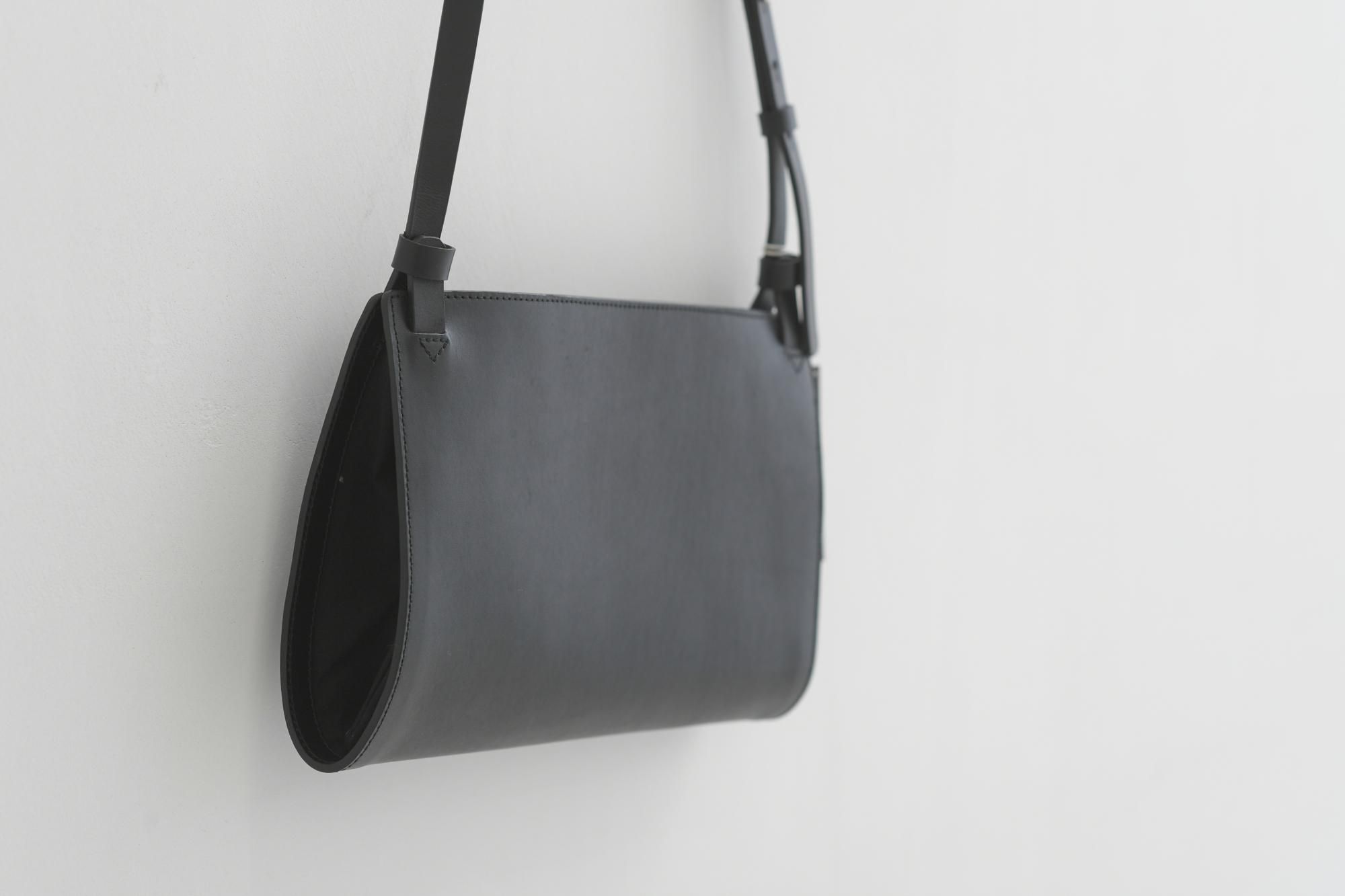 Yuruku ユルク Bifold Shoulder Bag Black バッグ 国産レザー シンプル かわいい ショルダーバッグ Paper Birds ペーパーバーズ レディース アパレル オンラインショップ