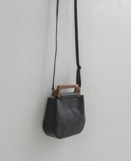 yuruku (ユルク) | Metry Bag S (black) | バッグ ショルダーバッグ 国産レザー ウッドハンドル