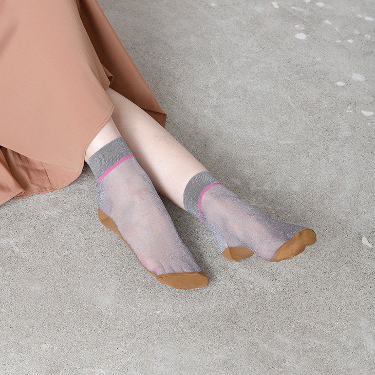 TRICOTE (トリコテ) | LAME SEE-THROUGH SOCKS (silver) | 靴下