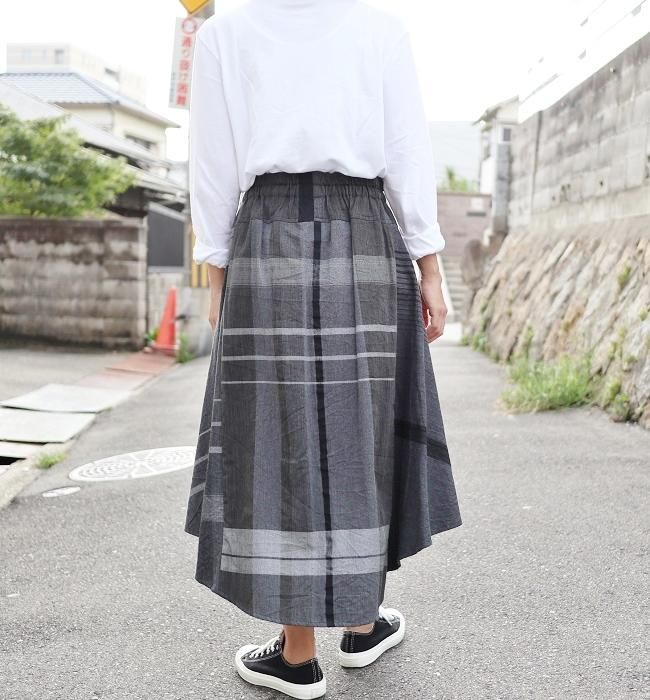 タマキニイメ　試着のみタグ付新品 デニモン レッドネイビー tamaki niime(タマキ ニイメ) 玉木新雌 only one chotan skirt