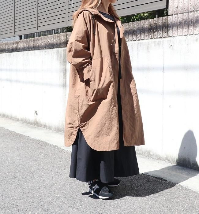 YARRA NEU ポンチョ風ナイロンビッグコート -CORIETTO ONLINE YARRA NEU ポンチョ風ナイロンビッグコート -CORIETTO ONLINE