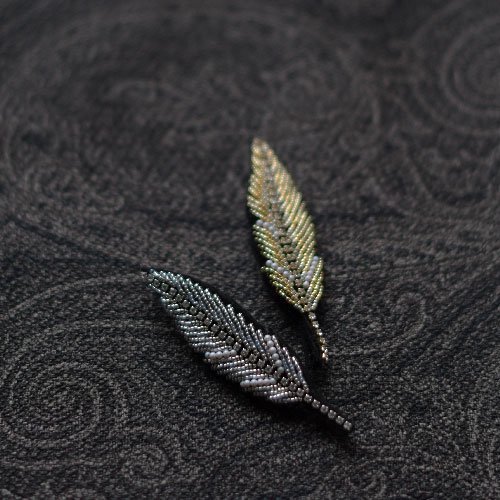 オトナのビーズ刺繍ブローチmore~羽根（silver・Gold）~ - MON PARURE - ONLINE SHOP