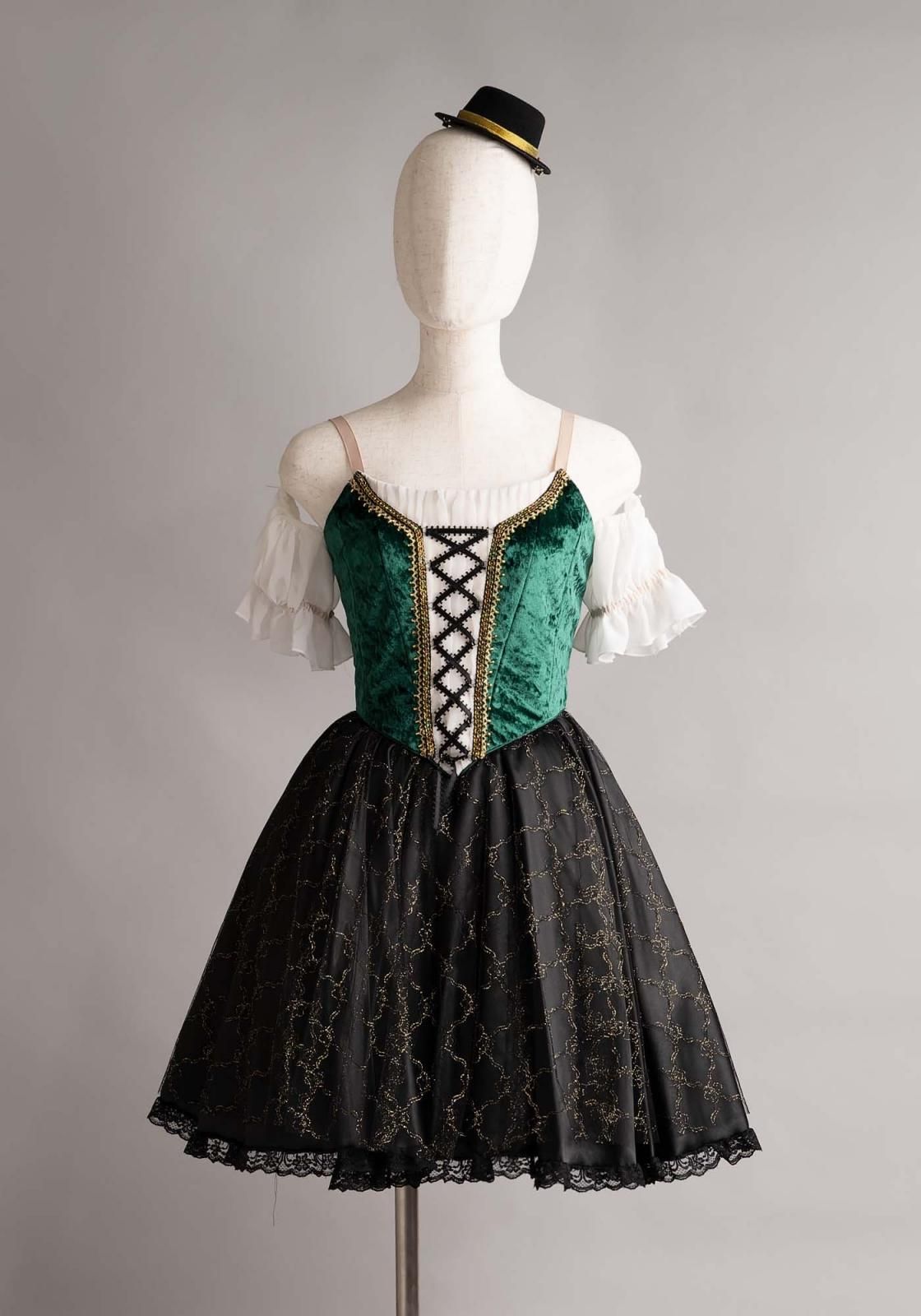 ハッターガール_緑［レンタル衣装／レディース2着あります