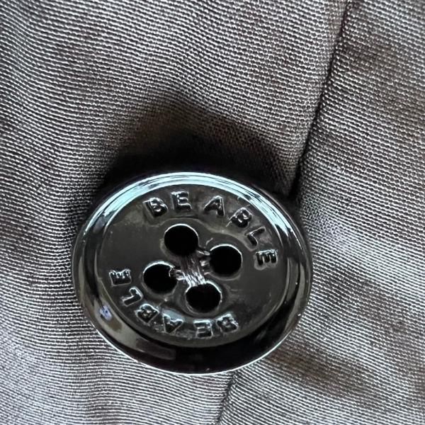 BE ABLE ( ビーエイブル ) クロップド パンツ カーキー コットン BE ABLE ( ビーエイブル ) クロップド パンツ カーキー コットン