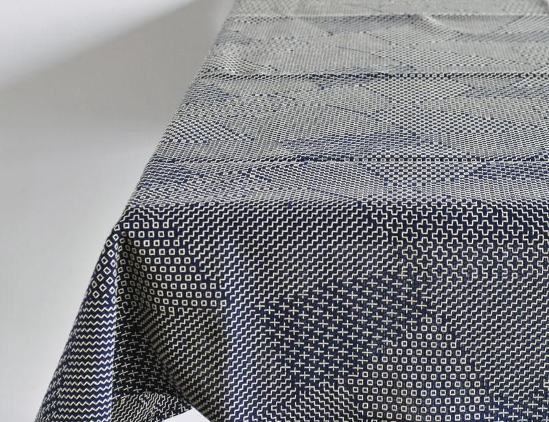 刺し子織り 風呂敷（大）108角 - 日本の手仕事の店 ちゃらっぽこ -ちゃ