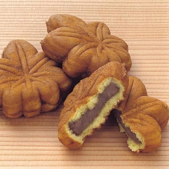 鳩の饅頭ページ 本日ご紹介させて頂くのは『夢路』でございます。 おまんじゅう