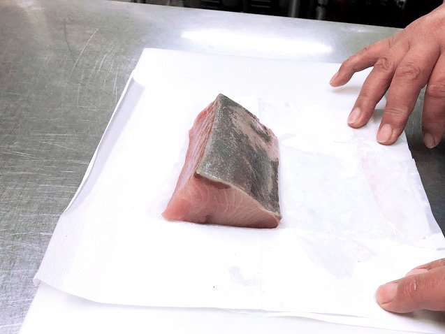 急速冷凍 お刺身用ブリ切り身 約２００g 古民家レストラン藤松 冷凍限定発送 小値賀島のうまいもの しまうまショップです