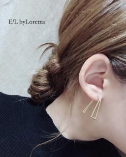  Boxy hoop pierce