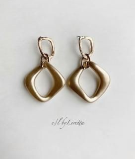 Mat gold ring pierce