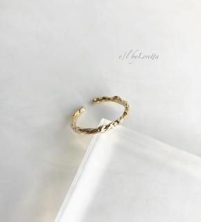 Metal design Ring?