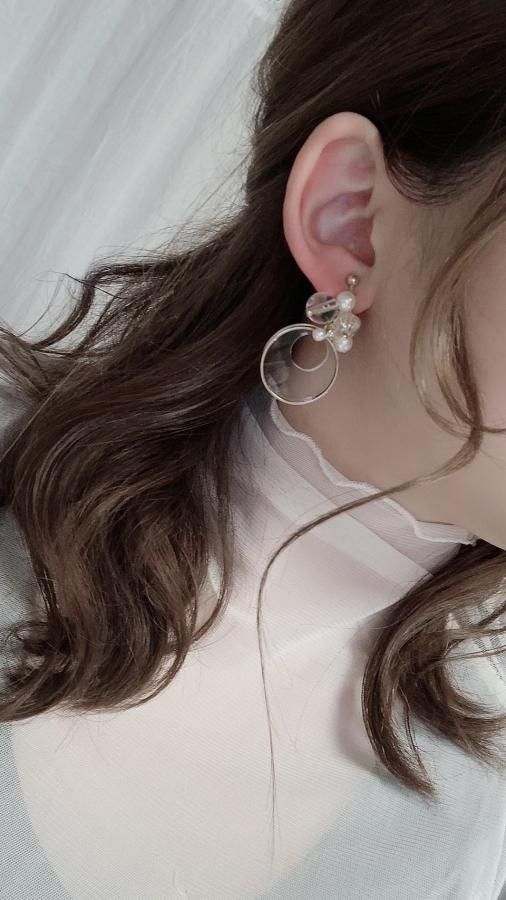FUA Flower petal 片耳ピアス　ivory color FUA Flower petal 片耳ピアス ivory color（Garden | FUA