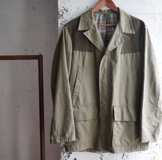 <img class='new_mark_img1' src='https://img.shop-pro.jp/img/new/icons47.gif' style='border:none;display:inline;margin:0px;padding:0px;width:auto;' />French vintage 70's Hunting Jacket-Made in France-