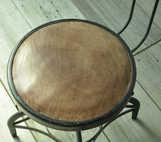 ヴィンテージのアイアンスツールの販売 | アンティーク家具