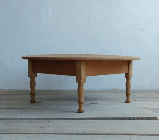 アンティークのろくろ脚の丸いローテーブルの通販 | ライフスタイル