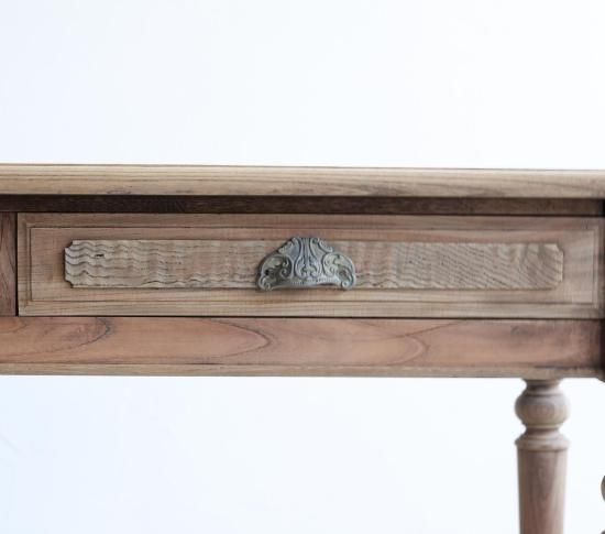 ろくろ飾りのテーブル 59249669.jpg?cmsp_timestamp=